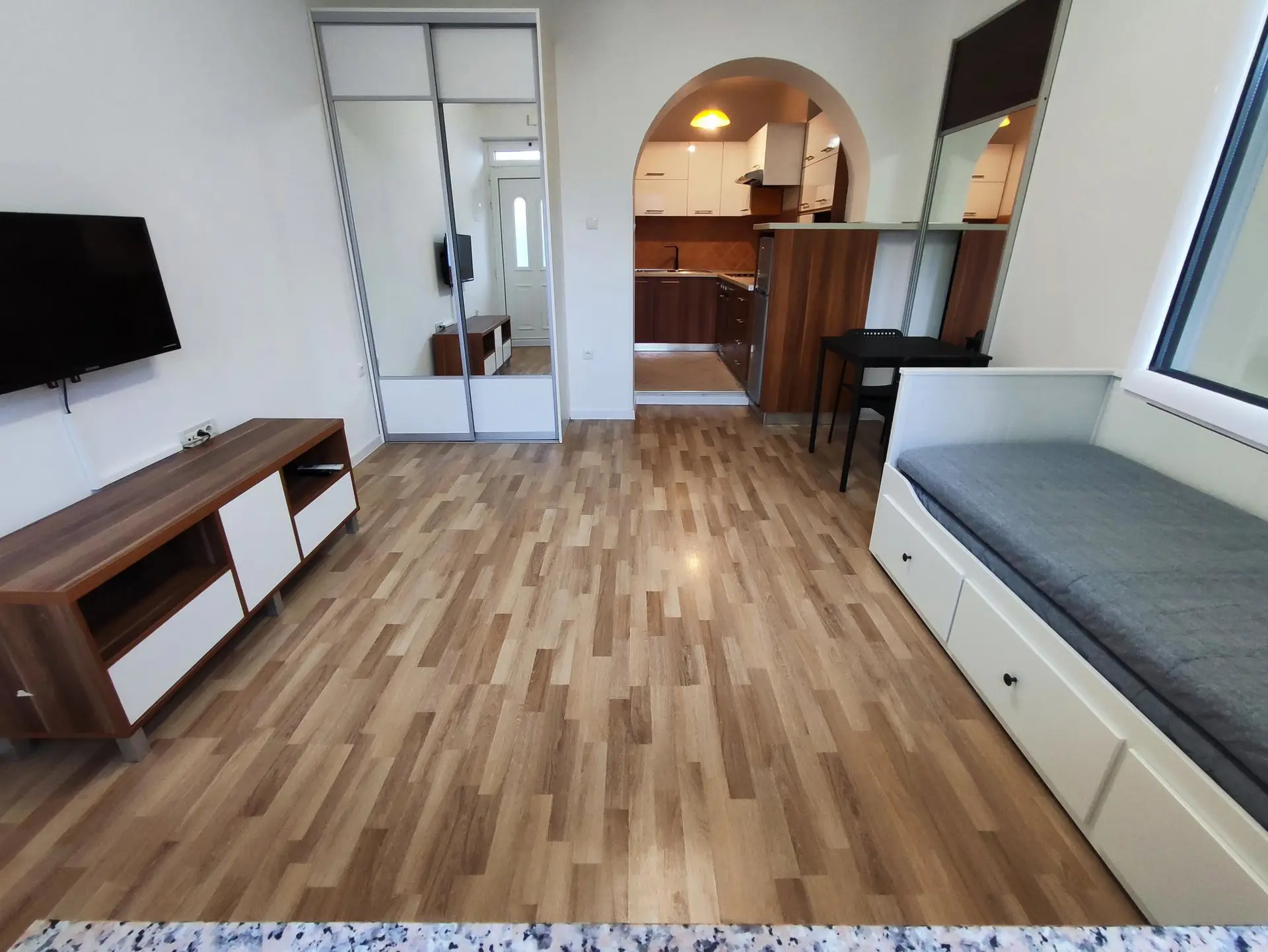 Listing Ad Image