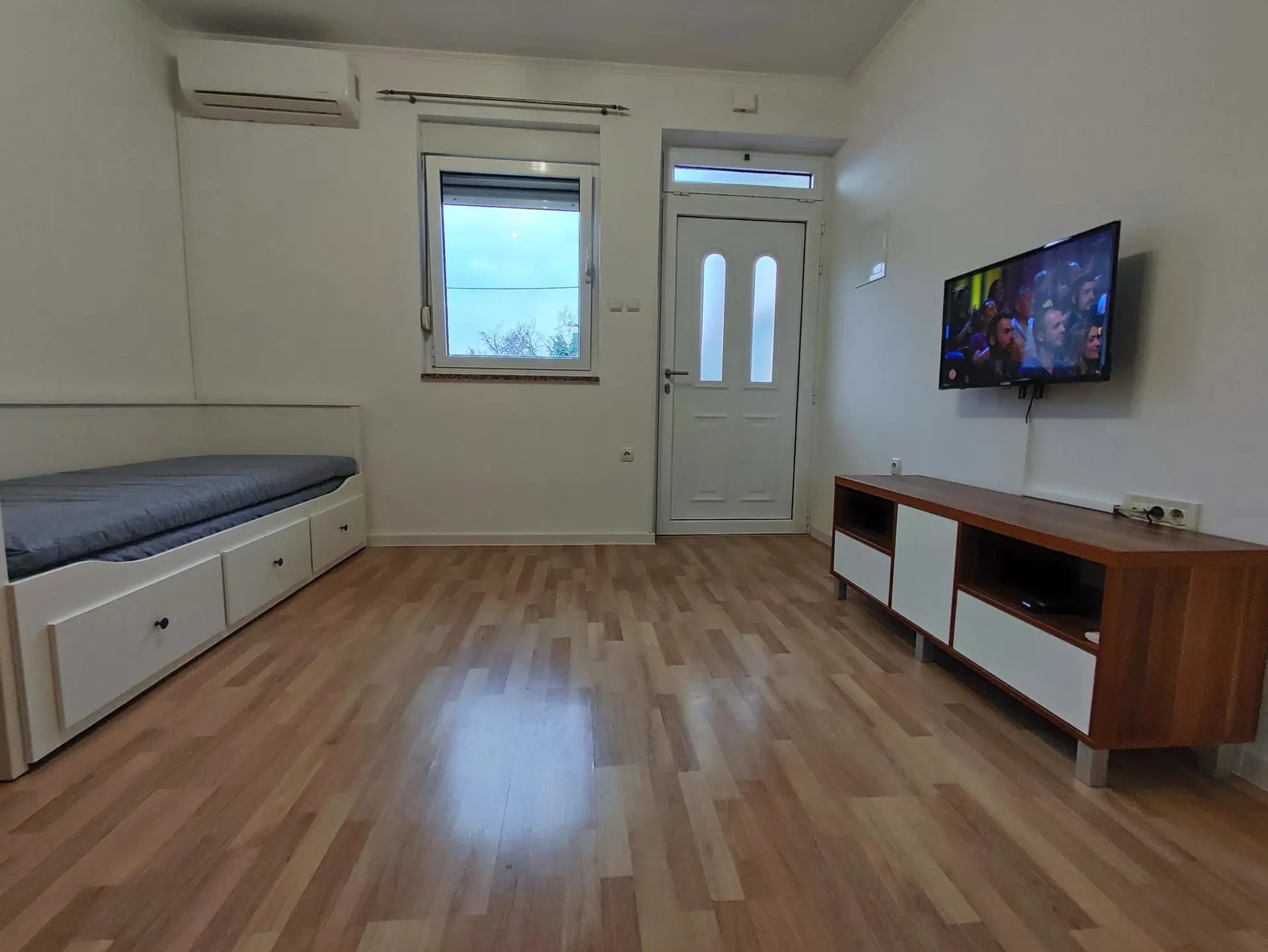 Listing Ad Image