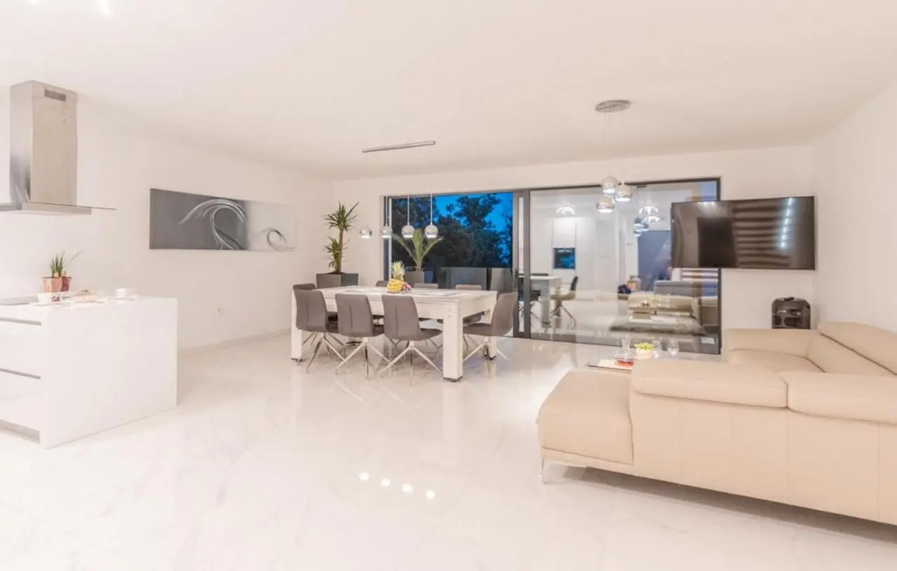 Listing Ad Image