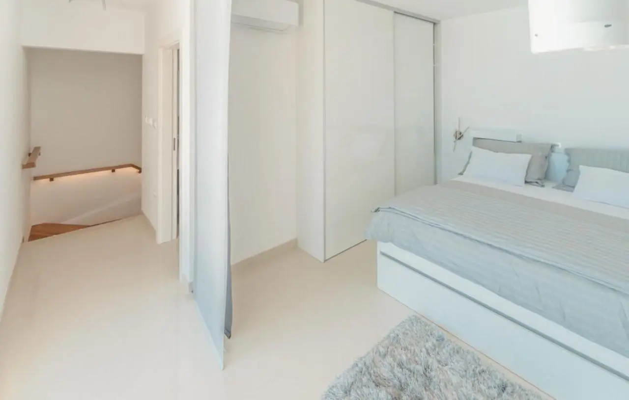 Listing Ad Image