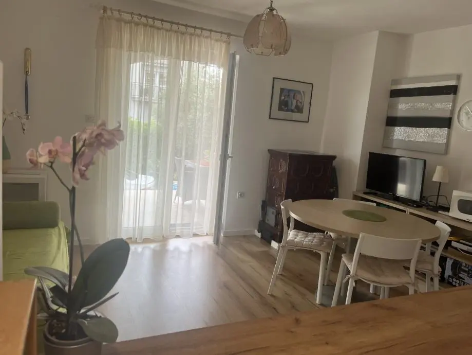 Listing Ad Image