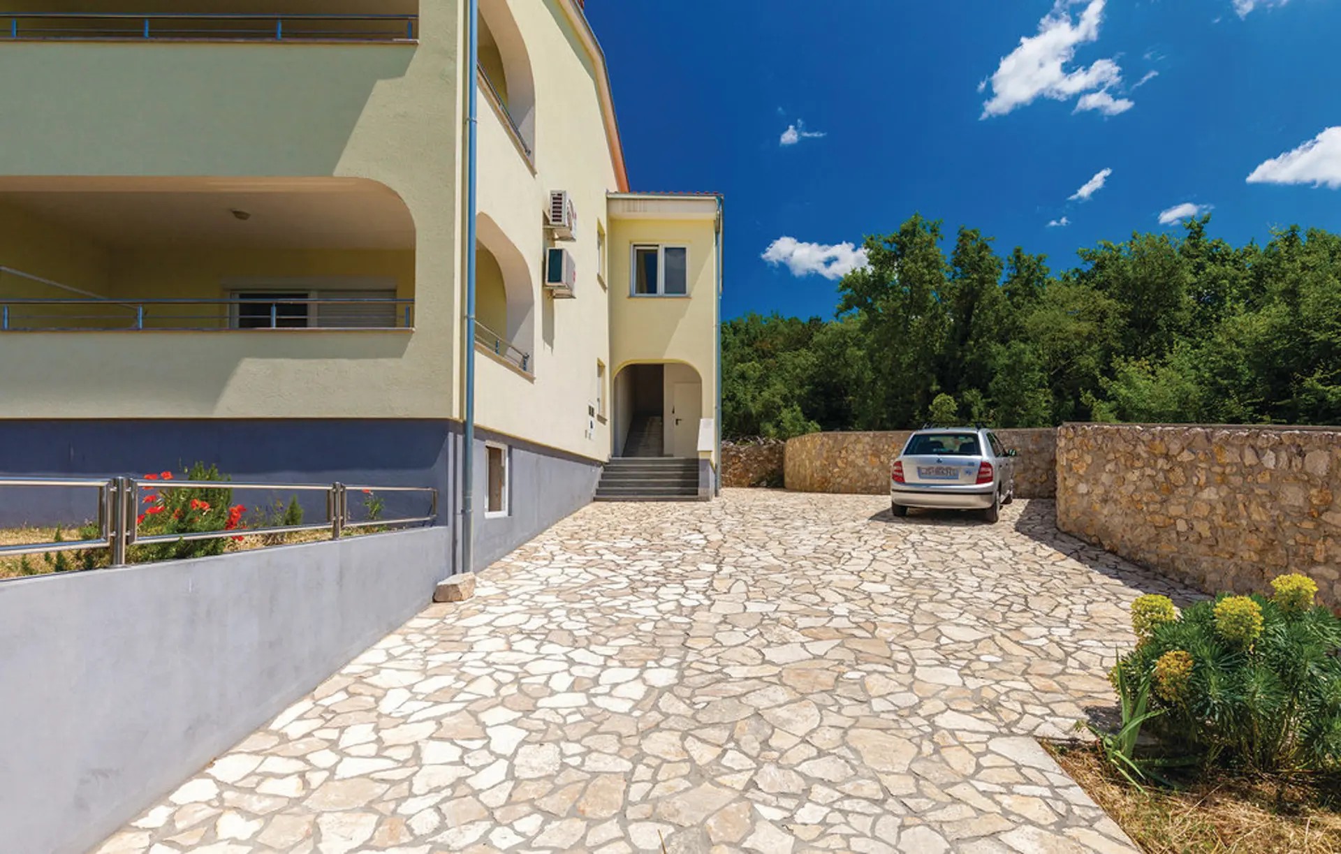 Listing Ad Image