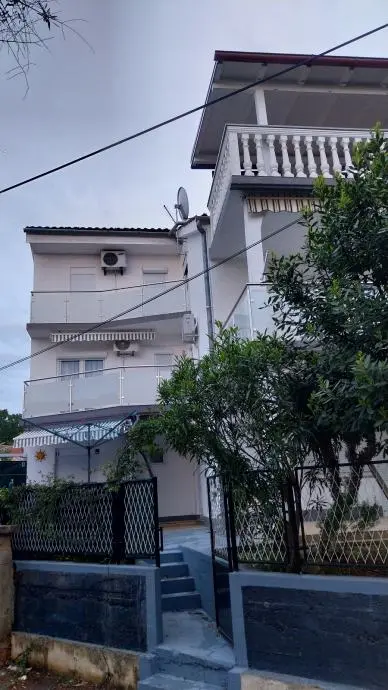 Listing Ad Image