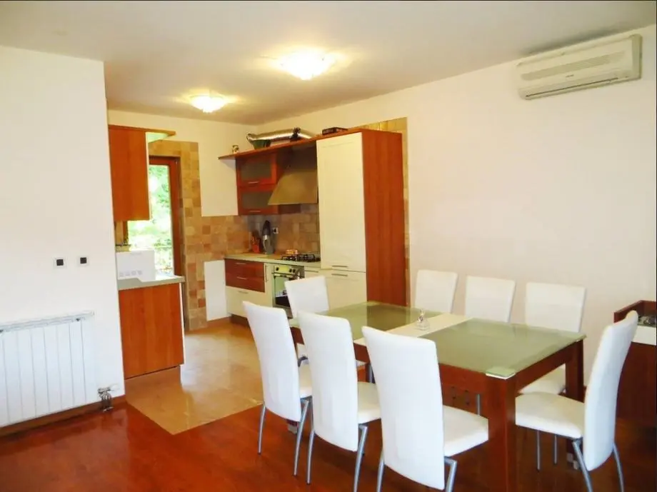 Listing Ad Image
