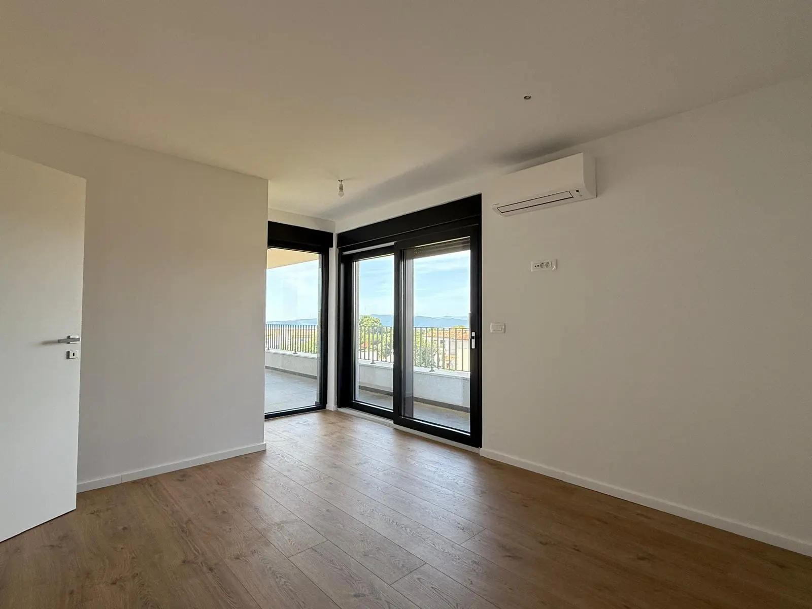 Listing Ad Image
