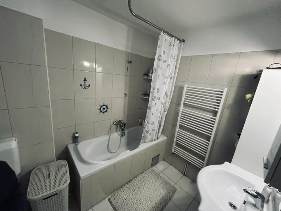 Listing Ad Image