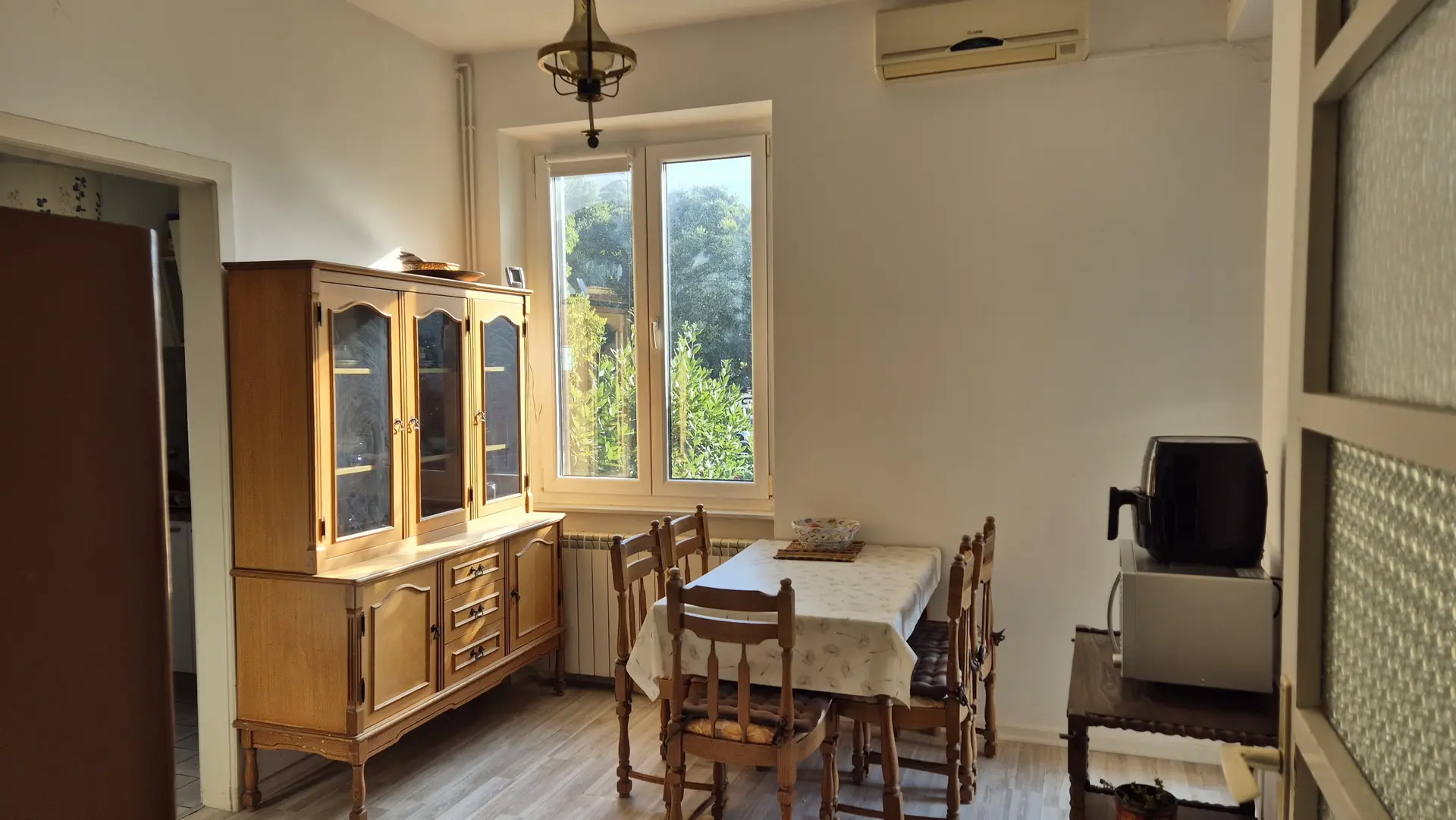 Listing Ad Image