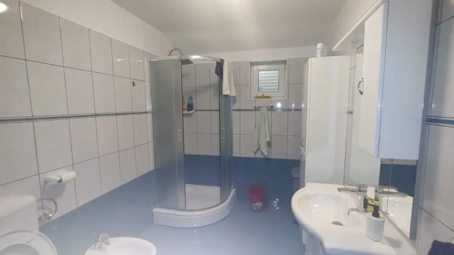 Listing Ad Image