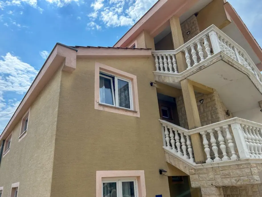 Listing Ad Image