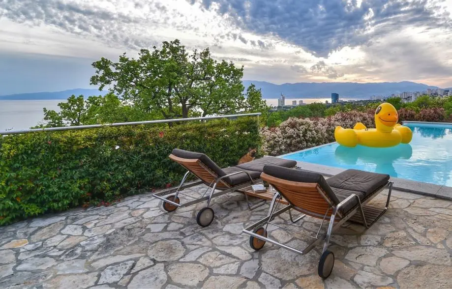 Listing Ad Image