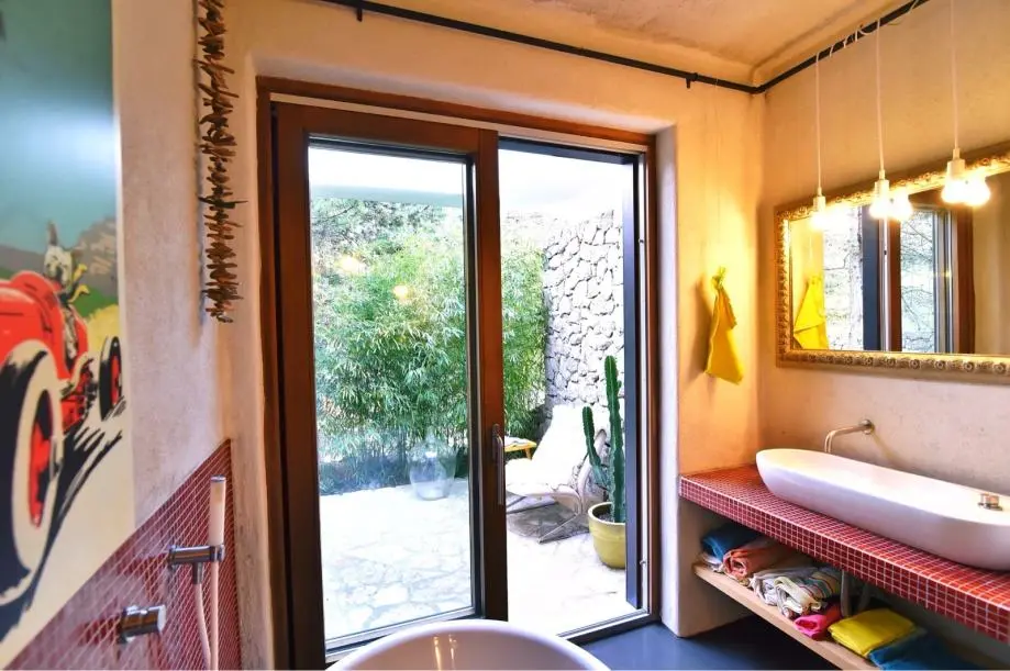 Listing Ad Image