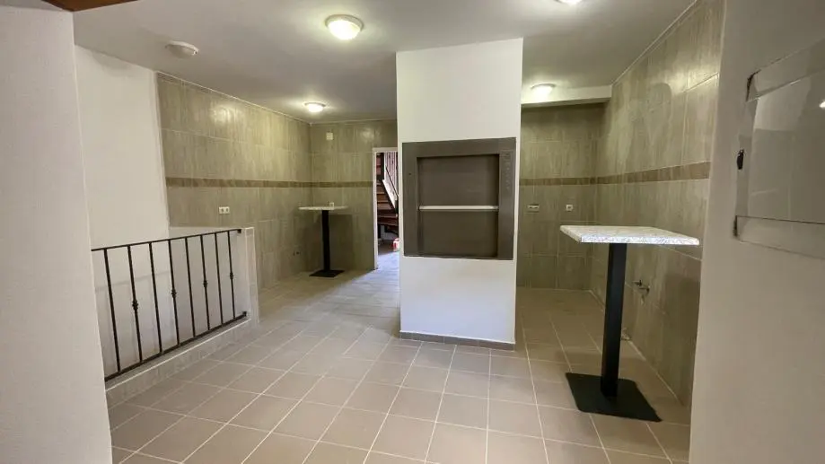 Listing Ad Image