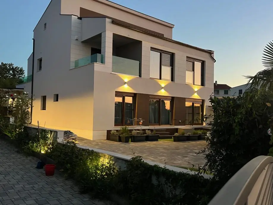 Listing Ad Image