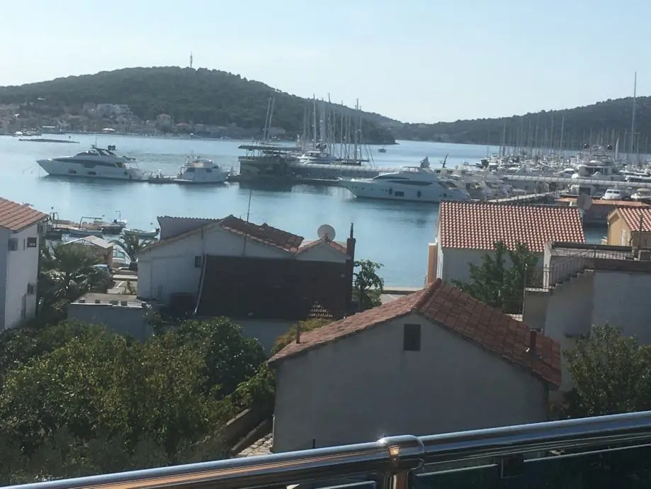 Listing Ad Image