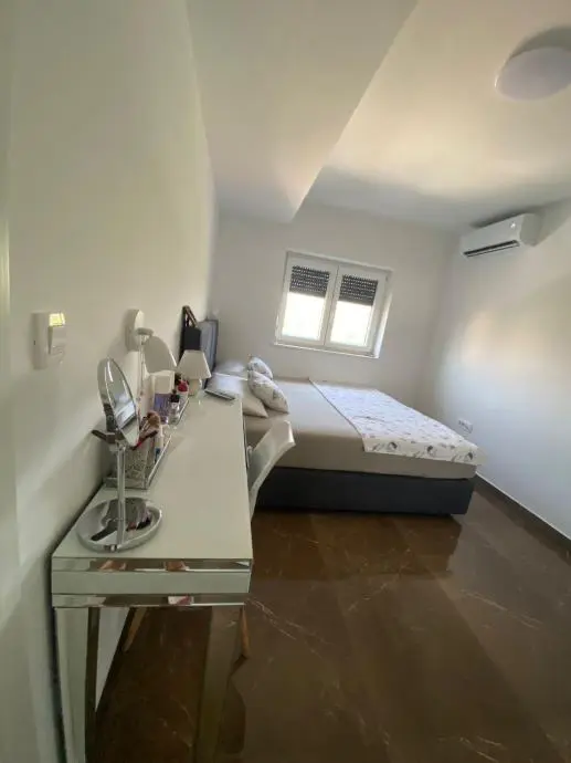 Listing Ad Image