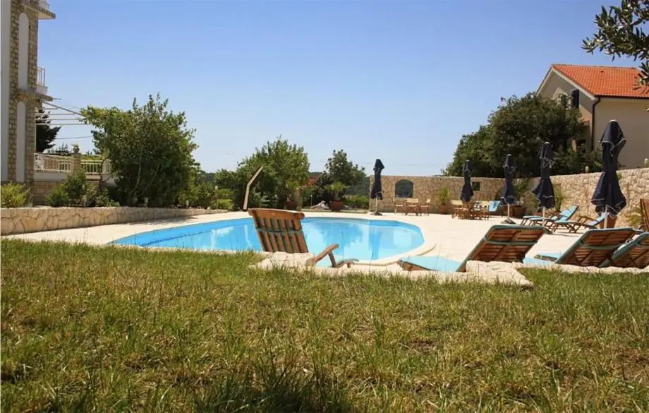 Listing Ad Image