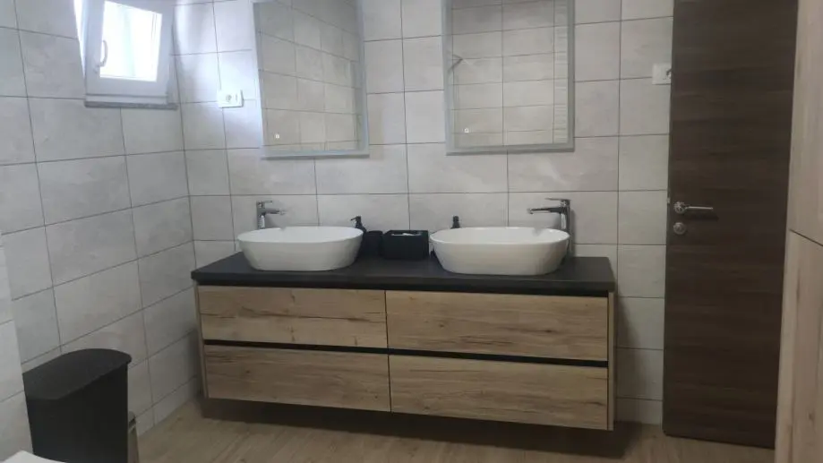 Listing Ad Image