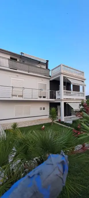 Listing Ad Image