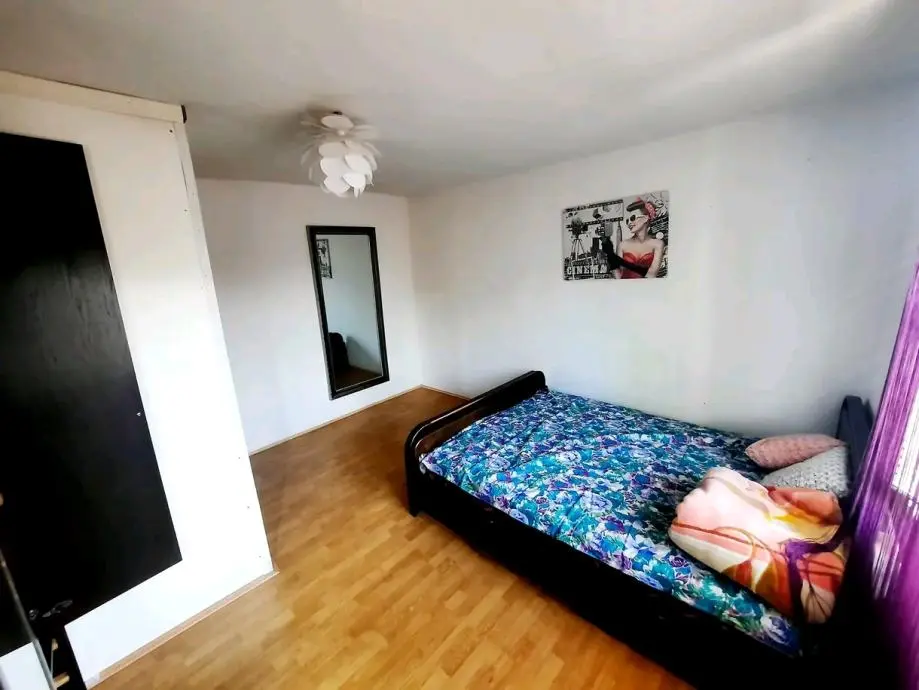 Listing Ad Image
