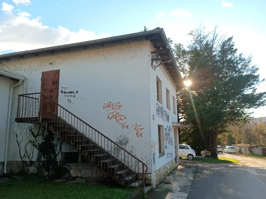 Listing Ad Image