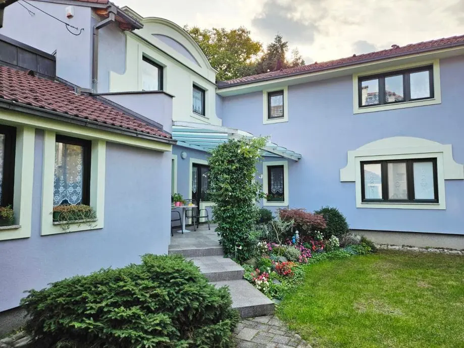 Listing Ad Image