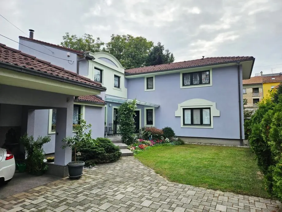 Listing Ad Image
