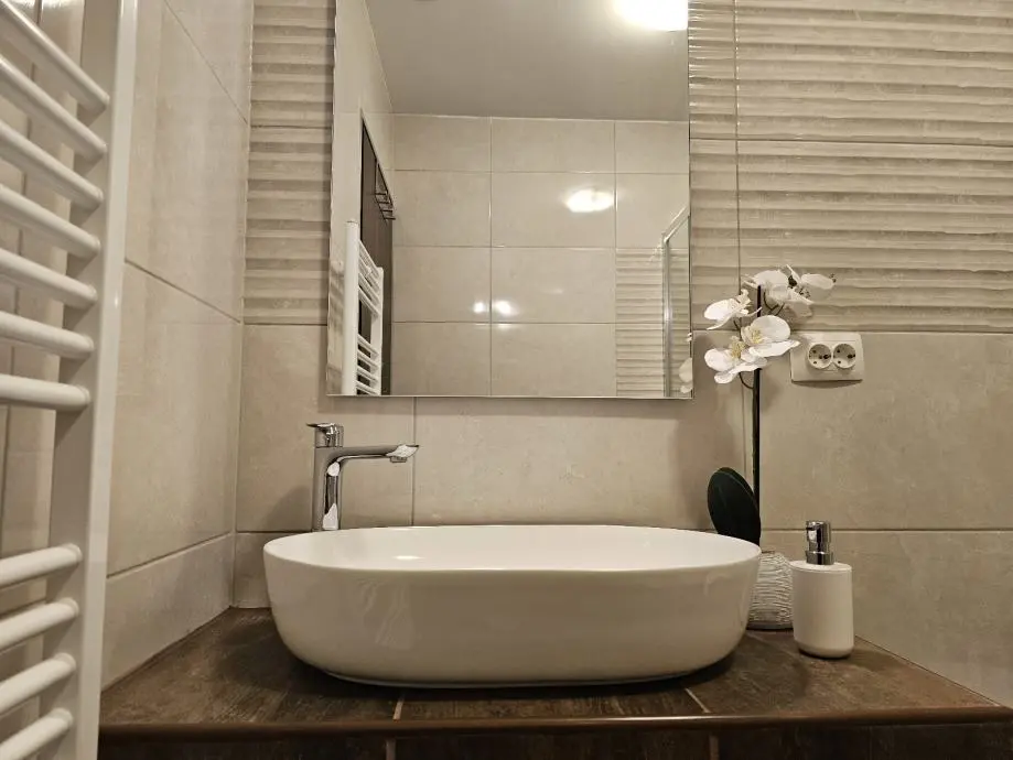 Listing Ad Image