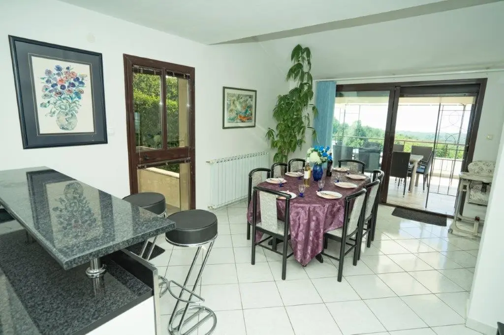 Listing Ad Image