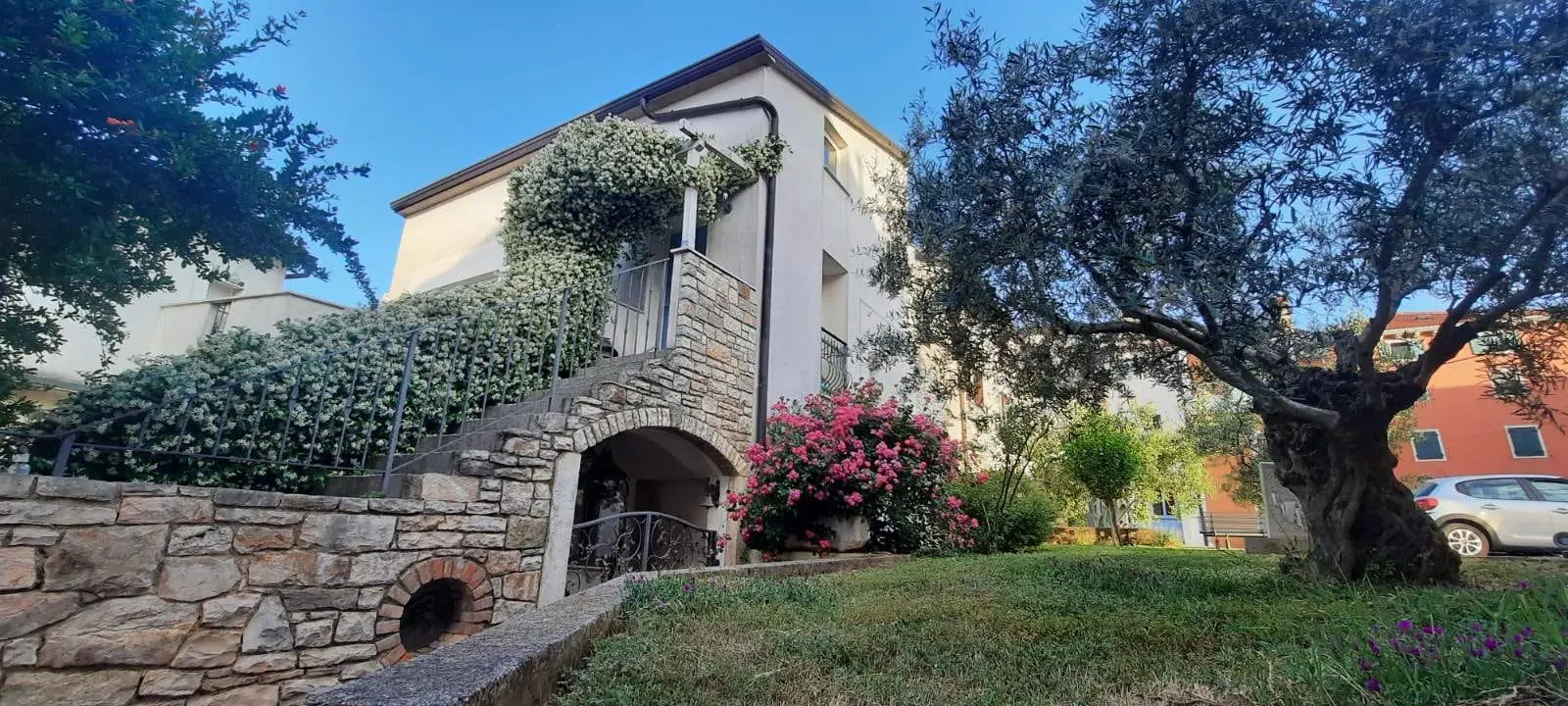 Listing Ad Image