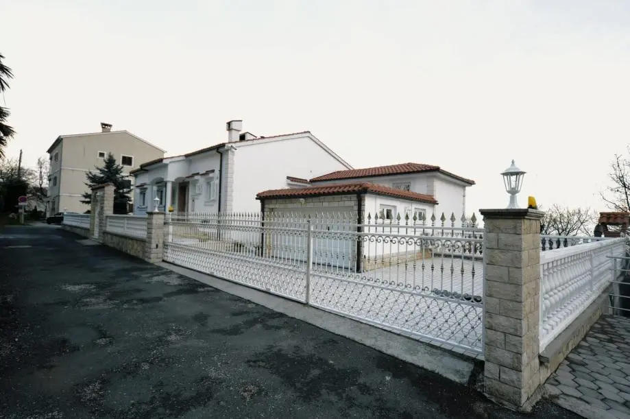 Listing Ad Image