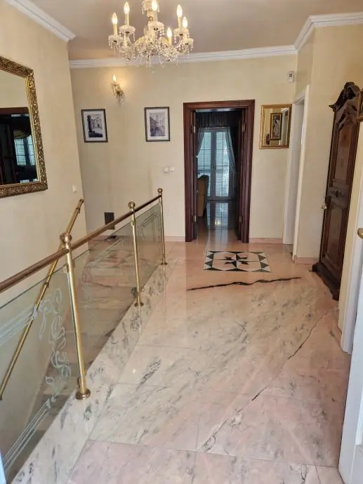 Listing Ad Image