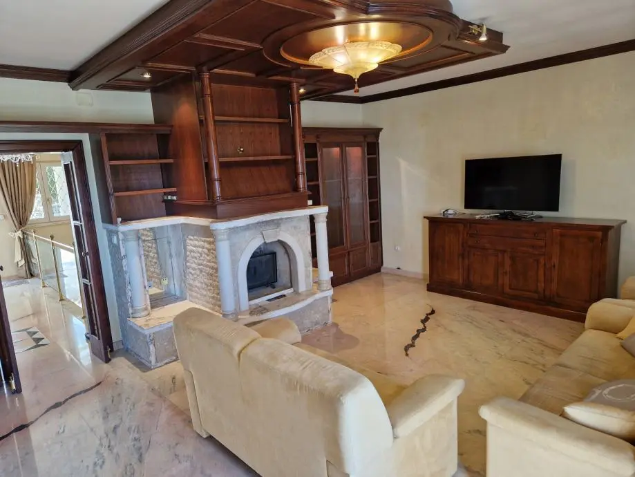 Listing Ad Image