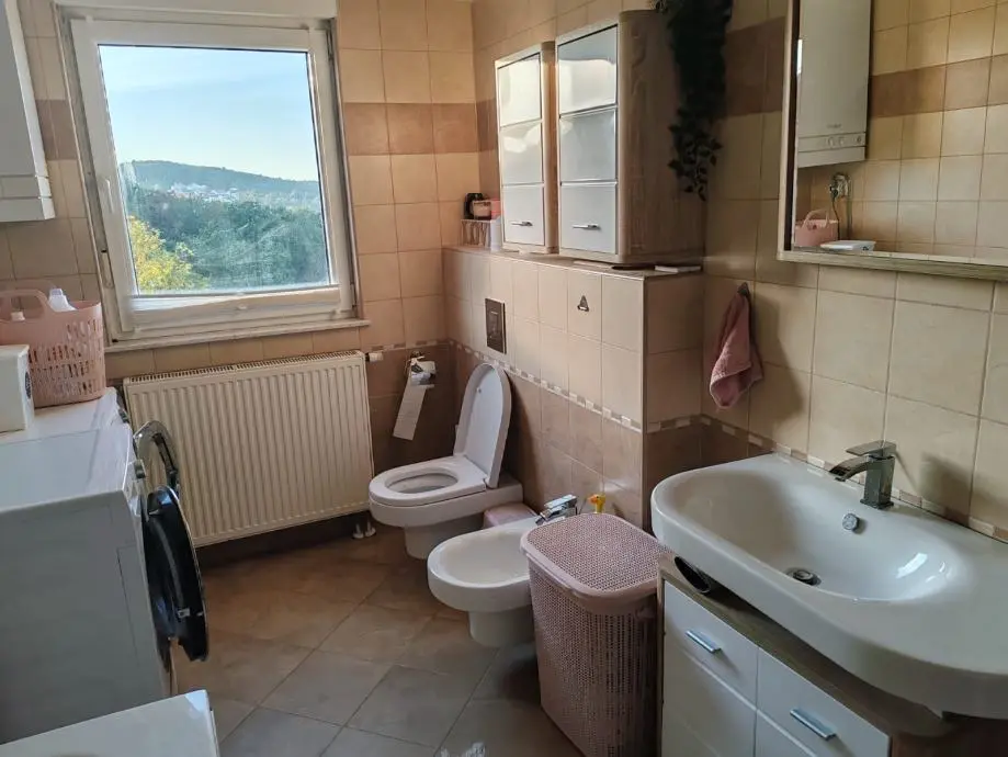 Listing Ad Image