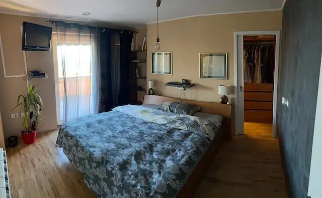 Listing Ad Image
