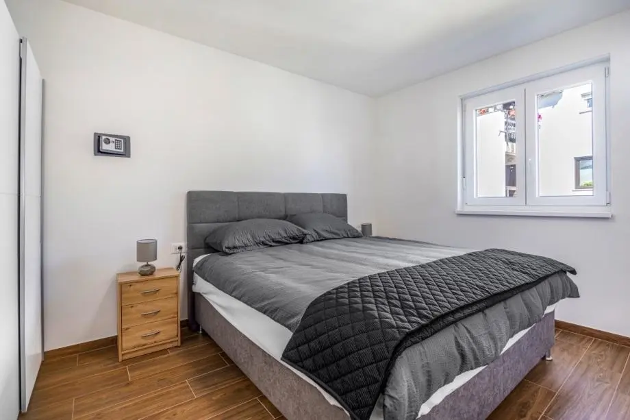 Listing Ad Image