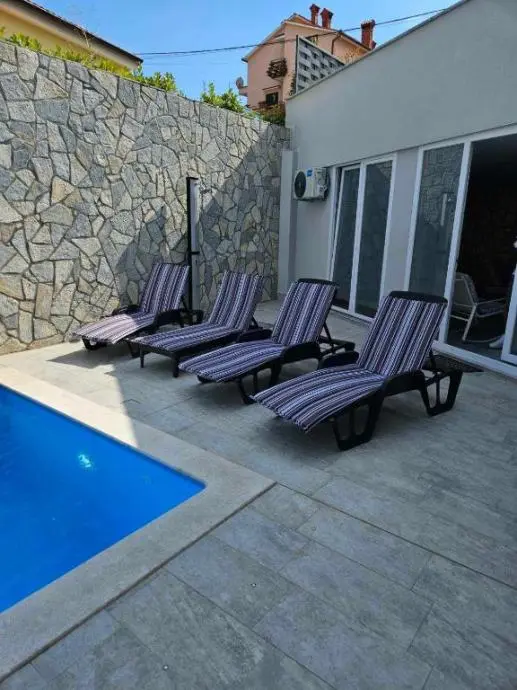 Listing Ad Image
