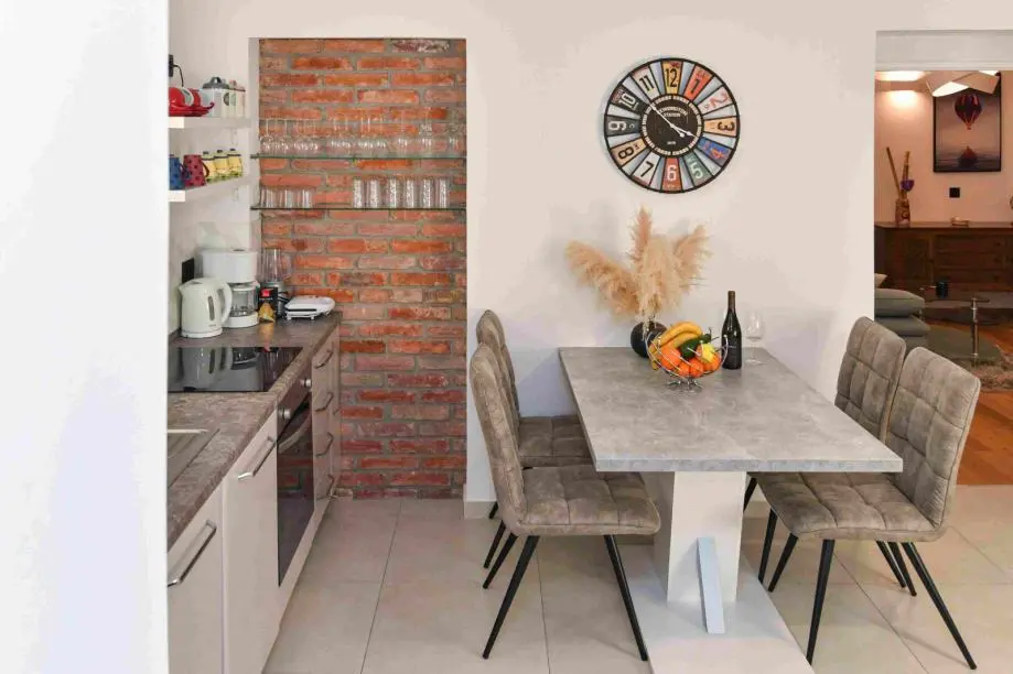 Listing Ad Image