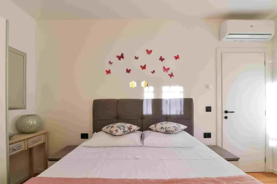 Listing Ad Image