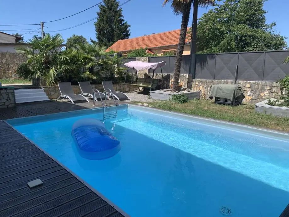 Listing Ad Image