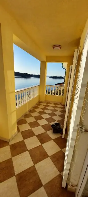 Listing Ad Image