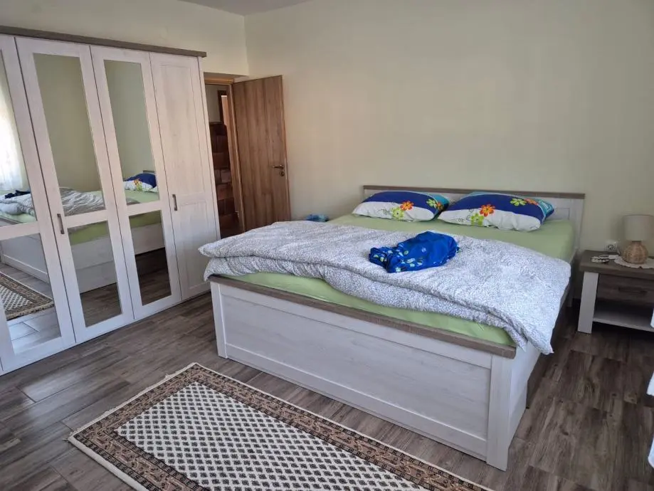 Listing Ad Image