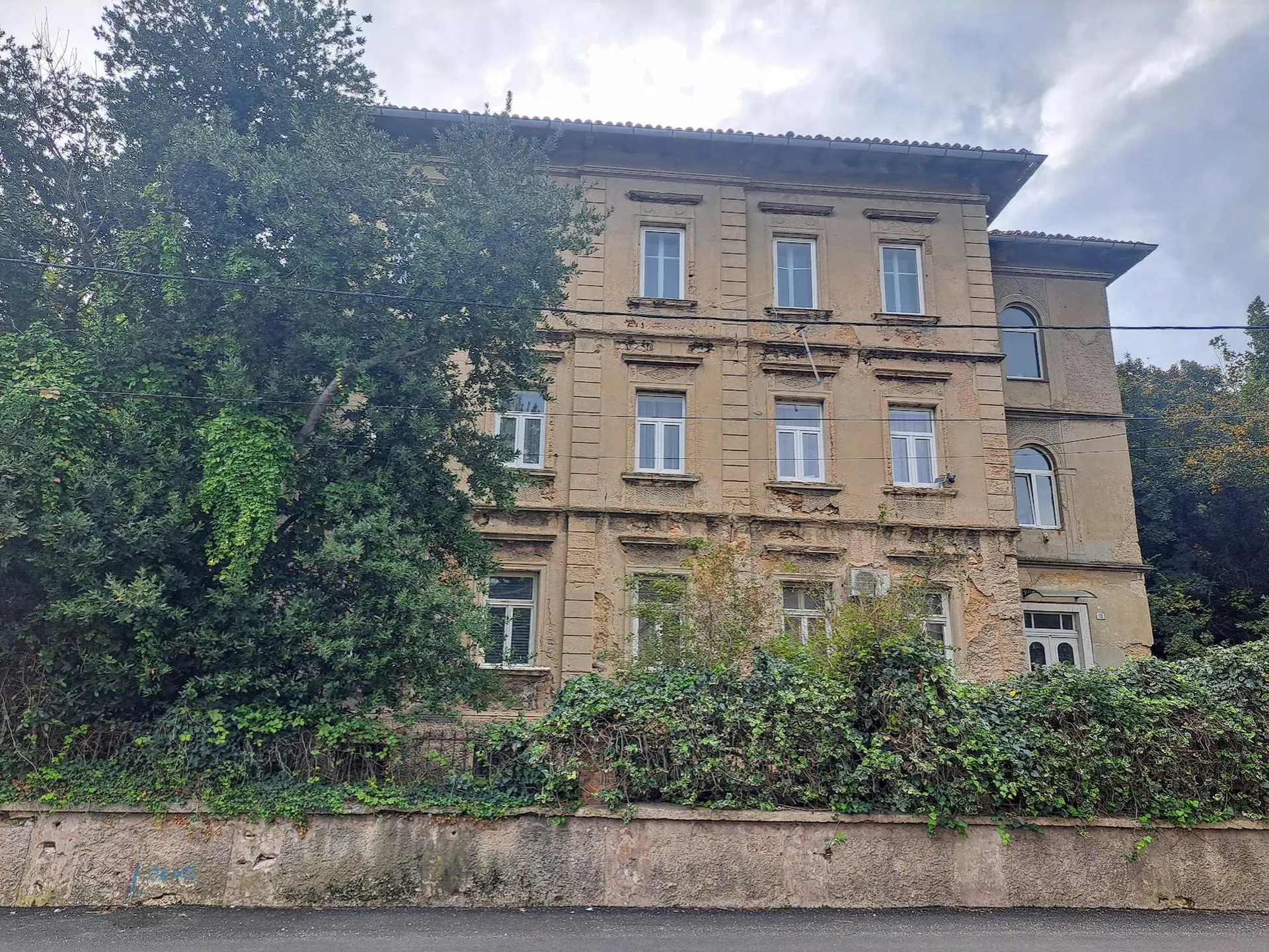 Listing Ad Image