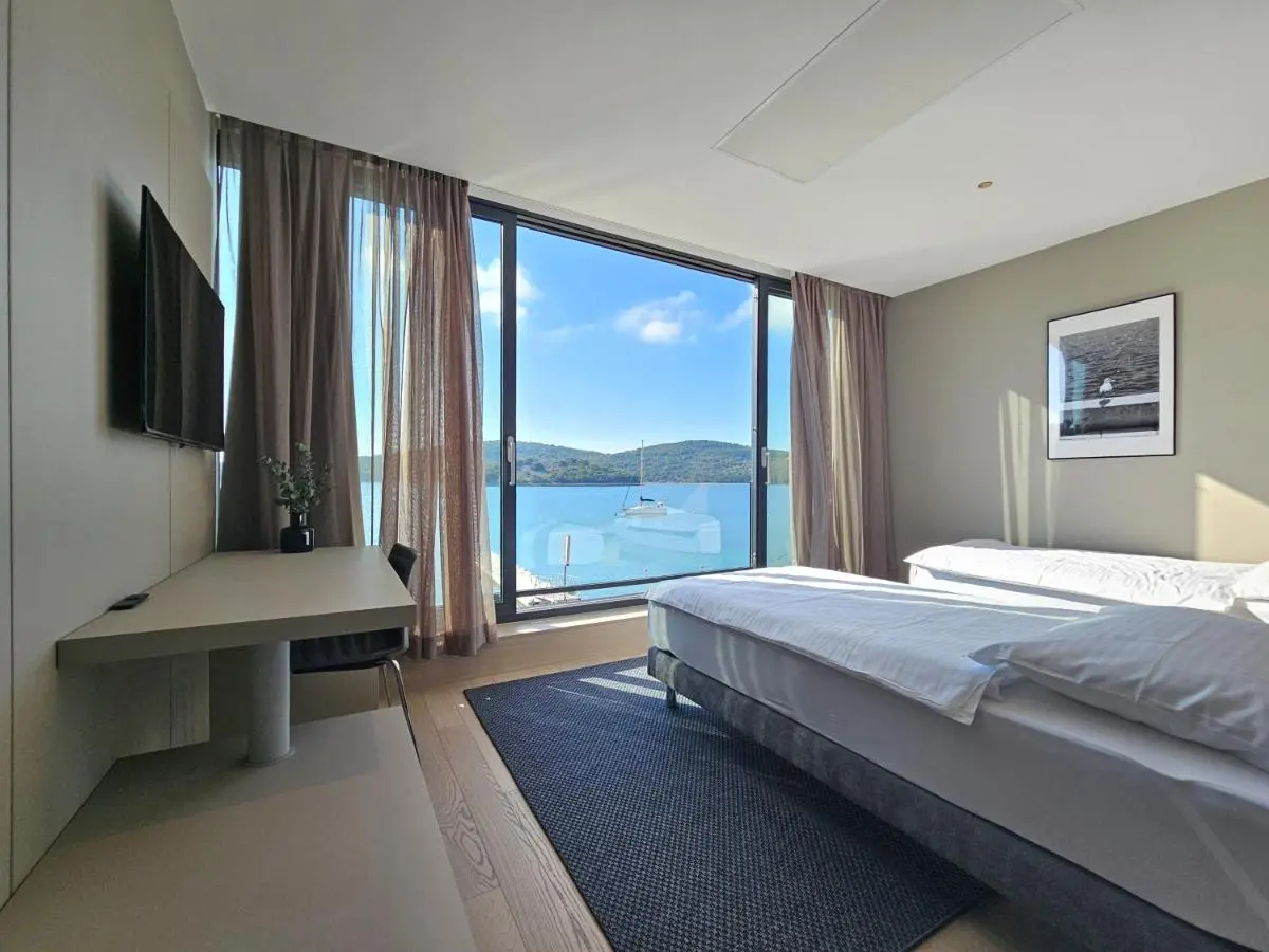 Listing Ad Image