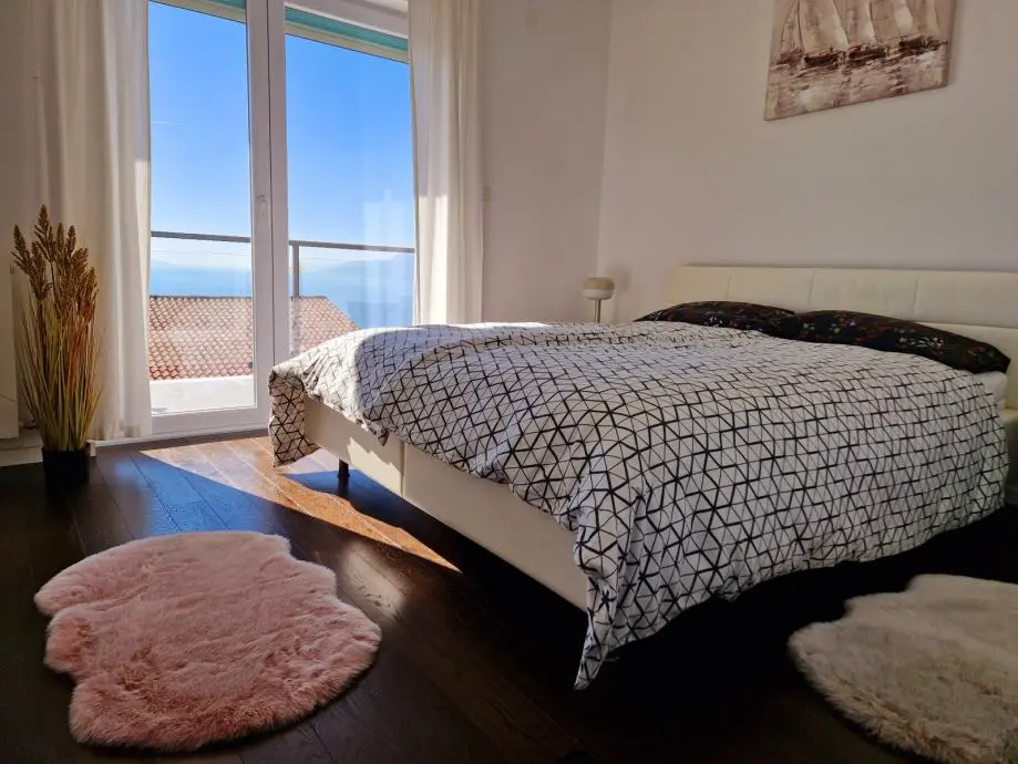 Listing Ad Image