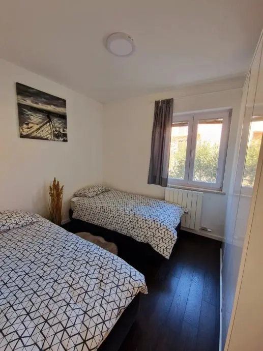 Listing Ad Image