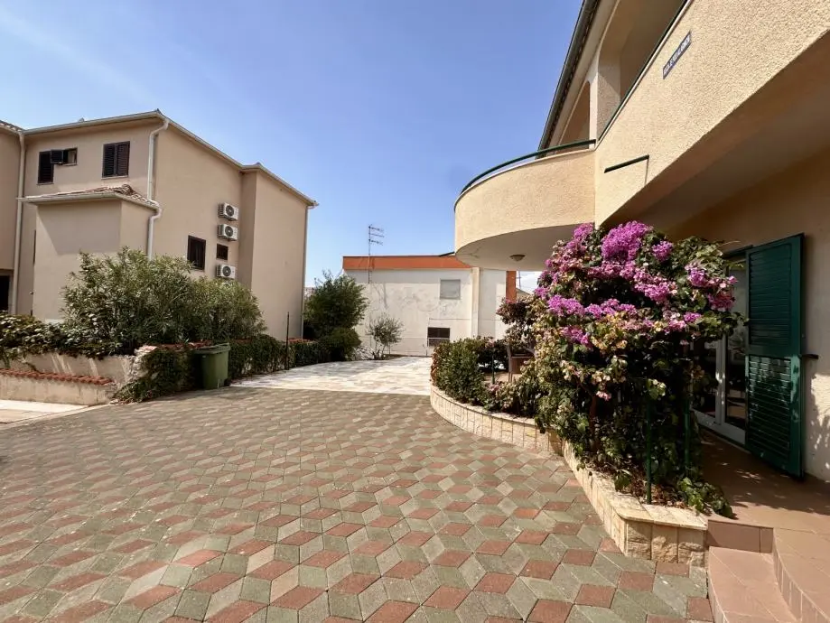 Listing Ad Image