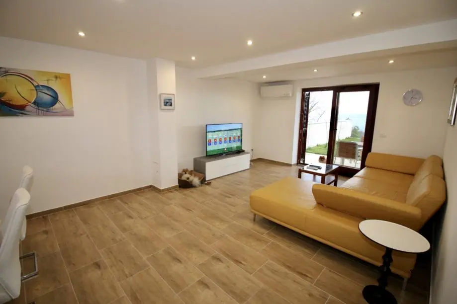 Listing Ad Image