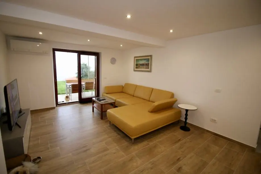 Listing Ad Image