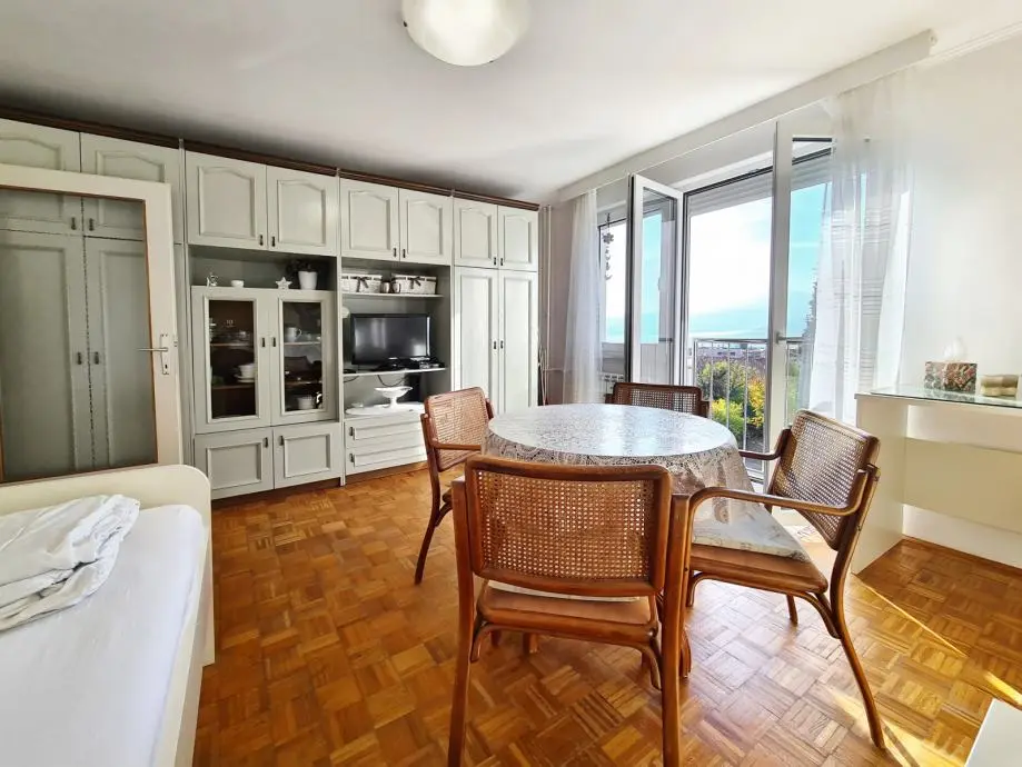 Listing Ad Image
