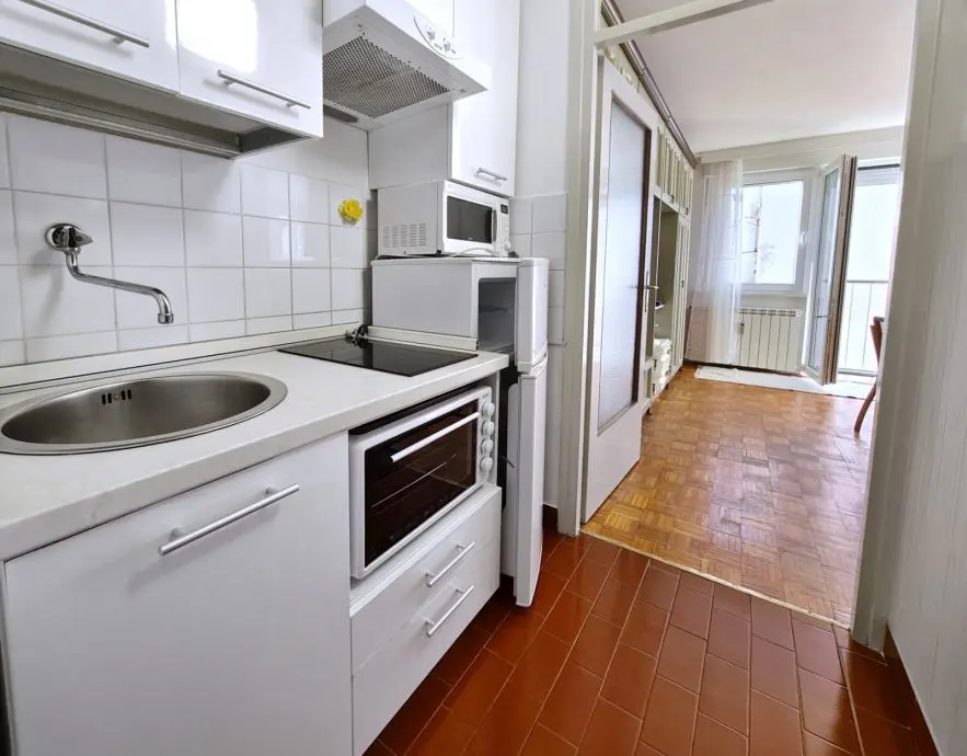 Listing Ad Image